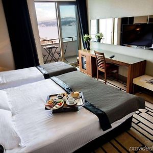 Deluxe Dreibettzimmer